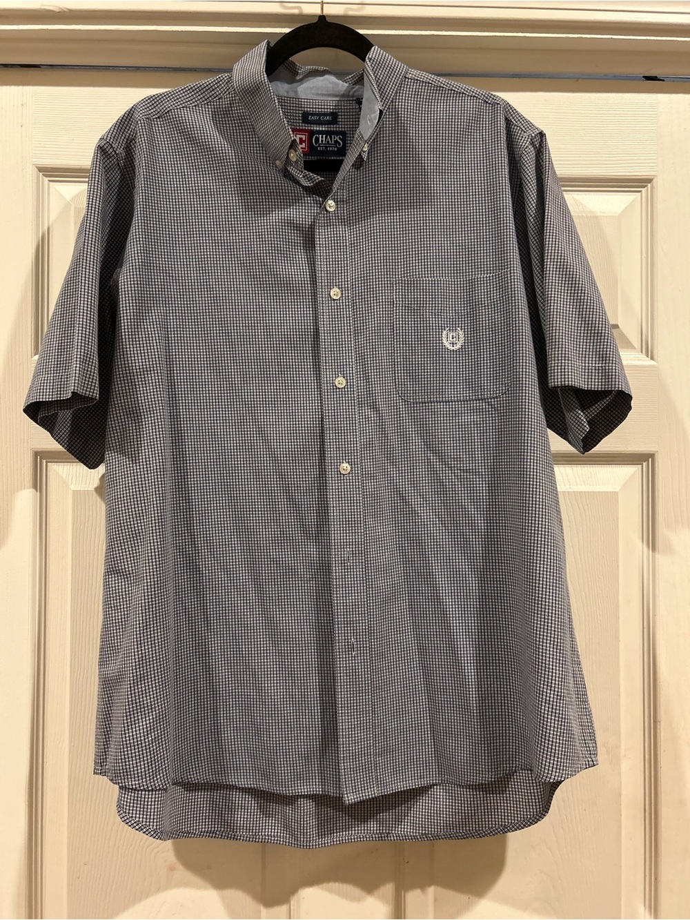 Chaps Men’s Short-Sleeve Button-Down Shirt in Navy and White Micro-Gingham